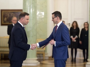Prezydent na czele rankingu zaufania do polityków. Ile osób ufa Tuskowi?