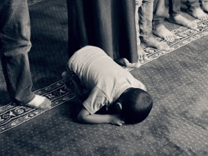 Nastolatka krytykowała islam, dostała ochronę. Skazano 11 osób