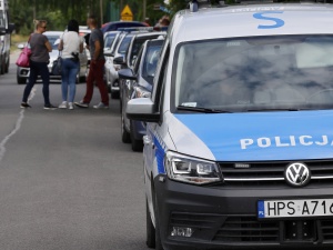 Około stu policjantów w akcji poszukiwania zbiegłego groźnego przestępcy