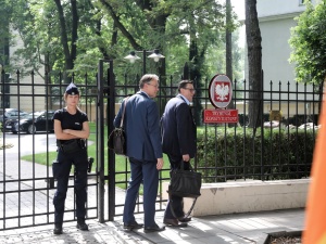 Trybunał Konstytucyjny rozpatruje wniosek premiera. Niemiecki dziennik ostrzega przed skutkami wyroku