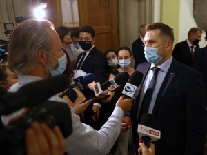 „Nie ma żadnych podstaw prawnych; Zamach na demokrację”. Czarnek komentuje decyzję TSUE 