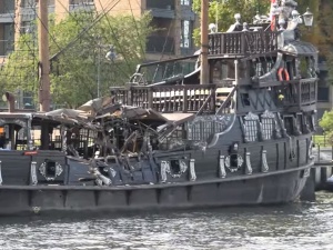 [video] Gdańsk: Zderzenie statku Czarna Perła i pogłębiarki na Motławie. Załoga statku pod wpływem alkoholu
