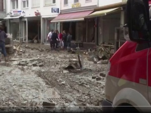 [video] Takie rzeczy mogą zdarzyć się w biedniejszych krajach, nie tutaj. Szokujące słowa Niemki po powodzi