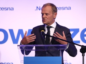 „Ta władza chce robić zło, ta władza chce kraść”. Tusk uderza w rząd