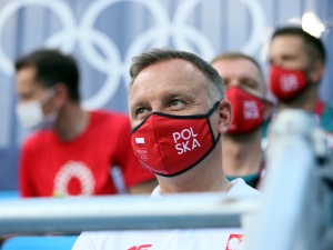 Gdzie się nie pojawi tam Polacy przegrywają. Wirtualna Polska o porażki polskich sportowców oskarża... Prezydenta