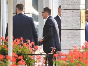 Nieoficjalnie. Wg. Wprost otoczenie Morawieckiego przekonuje Kaczyńskiego wykonania orzeczenia TSUE