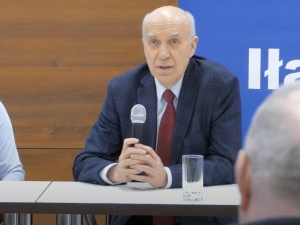 Większość senacka zagrożona! Senatorowi opozycji grozi wyrzucenie z klubu KO