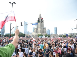Godzina „W” w Warszawie. Tak oddano hołd Powstańcom Warszawskim [WIDEO, FOTO]