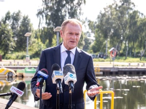 „Wyjdź do ludzi i powiedz, co masz zamiar z tym zrobić!”. Tusk zaapelował do Kaczyńskiego