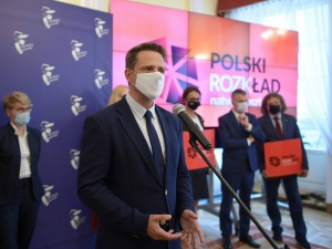 Trzaskowski pogratulował Włodarczyk. Internauci odpowiadają: „To Anita nie trenuje na Skrze?”