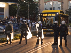 Kulisy śmierci 34-latka w Lubinie. Jego rodzice przerywają milczenie. Nie przebierali w słowach