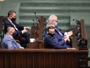 Takie zachowania są skandaliczne i skrajnie szkodliwe społecznie. Premier zabiera głos ws. ataku na Sośnierza