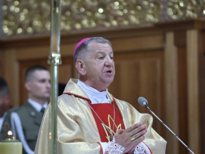 Abp Guzdek: Powinniśmy zabiegać, aby parafie były miejscem posługi myślenia oraz jednoczenia ludzi