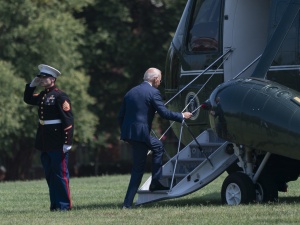 Ekspert: Mam nadzieję, że po Bidenie (Carterze) przyjdzie nowy Reagan