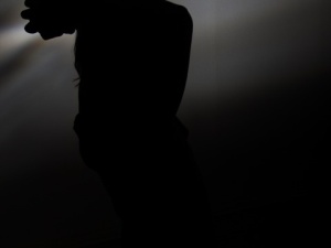 Spirala agresji między zwolennikami a przeciwnikami szczepień. Mężczyzna pchnięty nożem