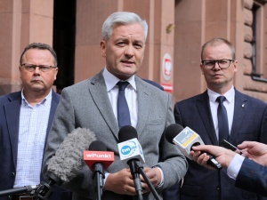 Biedroń komentuje sytuację w Afganistanie. Obawia się... reakcji PiS-u
