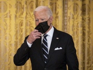 Biden: Przyjmę trzecią dawkę szczepionki przeciw COVID-19