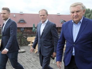 Tusk złamał szpitalny zakaz? Mieszkańcy rozgoryczeni: „Mnie do umierającego męża nie wpuszczono”