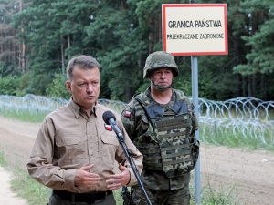 Szef MON: Zdecydowałem o przyznaniu nagród dla żołnierzy, którzy strzegą granic w okolicach miejscowości Usnarz Górny