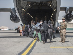 Francja: Pięciu ewakuowanych z Kabulu Afgańczyków oskarżonych o powiązania z talibami