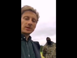 [WIDEO] Kolejne szokujące nagranie ze Sterczewskim. „Zeskanuje jego twarz i będzie szukał tożsamości”