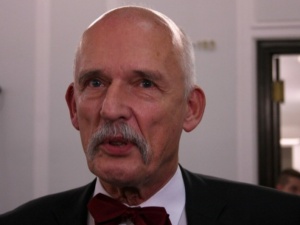 Janusz Korwin-Mikke miał poważny wypadek. Czeka na operację