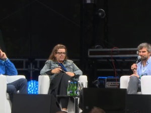 Miłoszewski atakuje PiS i religię w szkołach. Celne pytanie widza, pisarz się tłumaczył