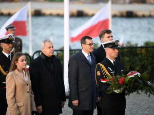 Premier: Ciąży na nas coś więcej niż pamięć, ciąży na nas dbałość o prawdę o II wojnie światowej