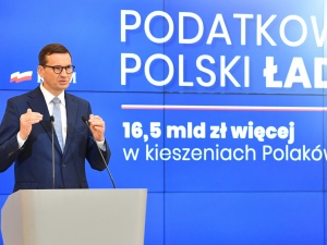 Premier: Rząd przyjął projekt podwyższający kwotę wolną od podatku