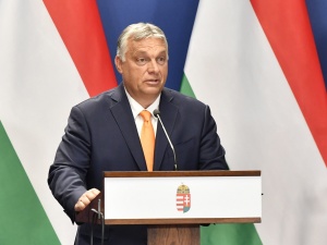 „Niemcy stale strzelali nam w plecy”. Mocne słowa węgierskiego premiera