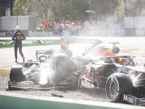 F1. Kraksa Verstappena z Hamiltonem! Robert Kubica walczył na torze Monza