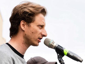 Sterczewski na dywaniku u Tuska! Młody poseł buńczucznie odpowiada i poucza szefa PO