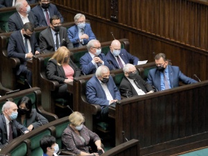 [SONDAŻ] Kaczyński ucieka Tuskowi. PiS zostawia coraz bardziej w tyle KO