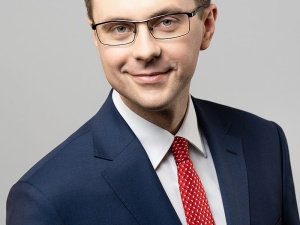 Twarda odpowiedź rzecznika rządu na żądania KE wycofania wniosku do TK o stwierdzenie wyższości polskiej konstytucji nad prawem UE