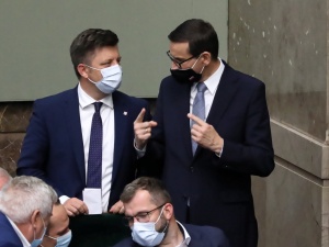 Ustawa antykorupcyjna uchwalona przez Sejm. Jak głosowali posłowie poszczególnych ugrupowań?
