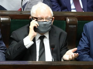 KE chce wycofania wniosku z TK. Kaczyński: Żądanie godzące w fundamenty naszej suwerenności