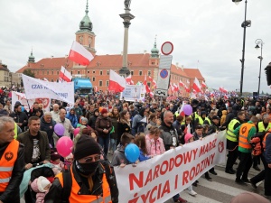 [Nasz Patronat] Ulicami Warszawy przeszedł XVI Narodowy Marsz Życia i Rodziny
