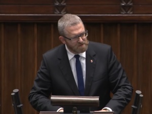 Grzegorz Braun za pieniądze ze zbiórki chce zrealizować projekt NORYMBERGA 2.0...