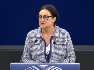 Europoseł Izabela Kloc: Jeżeli Bruksela się nie opamięta, może dojść do wybuchów społecznych