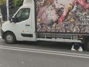 [VIDEO] Furgonetka pro life znowu blokowana na ulicach Warszawy
