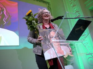Babcia Kasia, Marta Lempart... Stołeczny ratusz podał nazwiska 10 kobiet nominowanych do nagrody Warszawianka Roku 2021