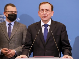 Szef MSWiA dementuje doniesienia RMF FM. „Nie było próby kontaktu”