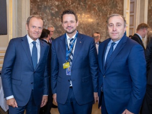 [SONDAŻ]: Prawicowa czy lewicowa? Polacy mają problem z określeniem Platformy Obywatelskiej