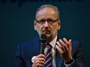 Minister Niedzielski: Przy tej liczbie zakażeń nie przewidujemy zmian restrykcji