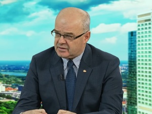 Gen. Skrzypczak: Zaczynamy przegrywać wojnę informacyjną. Nasze media i media UE powtarzają narrację Putina i Łukaszenki