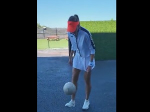 [VIDEO] Nie tylko tenis? Magda Linette pokazała próbkę umiejętności piłkarskich
