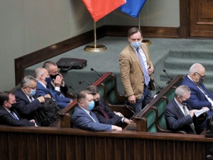 NIK przedstawia wyniki kontroli Funduszu Sprawiedliwości. Trwa konferencja prasowa