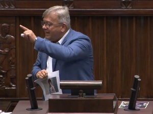 [video] Nie dość że idioci, to jeszcze chamy. Skandaliczne wystąpienie posła KO w Sejmie