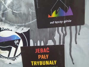 Kto z tęczą wojuje od tęczy ginie. Lewaccy bojówkarze publikują grafikę z płonącym kościołem