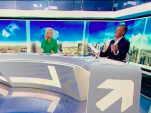 Wpadka na antenie Polsat News. Prowadzący nie wiedział, że jest już na wizji [WIDEO]